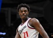 国王复出首战，爆发新星状态火爆，快船成为焦点！