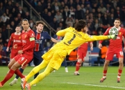 阿扎伦卡连续五场比赛得分超过最后时刻胜出，巴塞罗那不断突破！